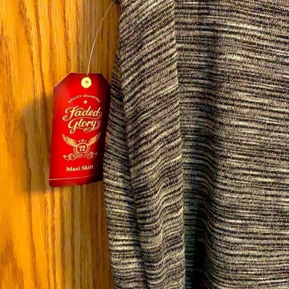 NWT Women’s Faded Glory XL skirt. - Picture 2 of 6